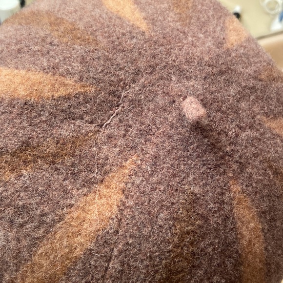 Wool Beret Hat by Canadian Hat 1918 - Picture 8 of 8